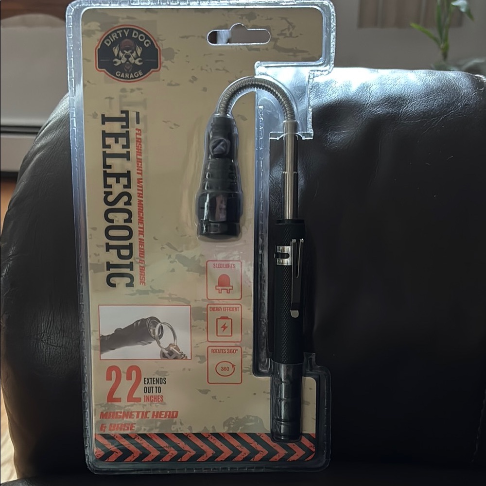 Telescopic Magnetic Tool with LED